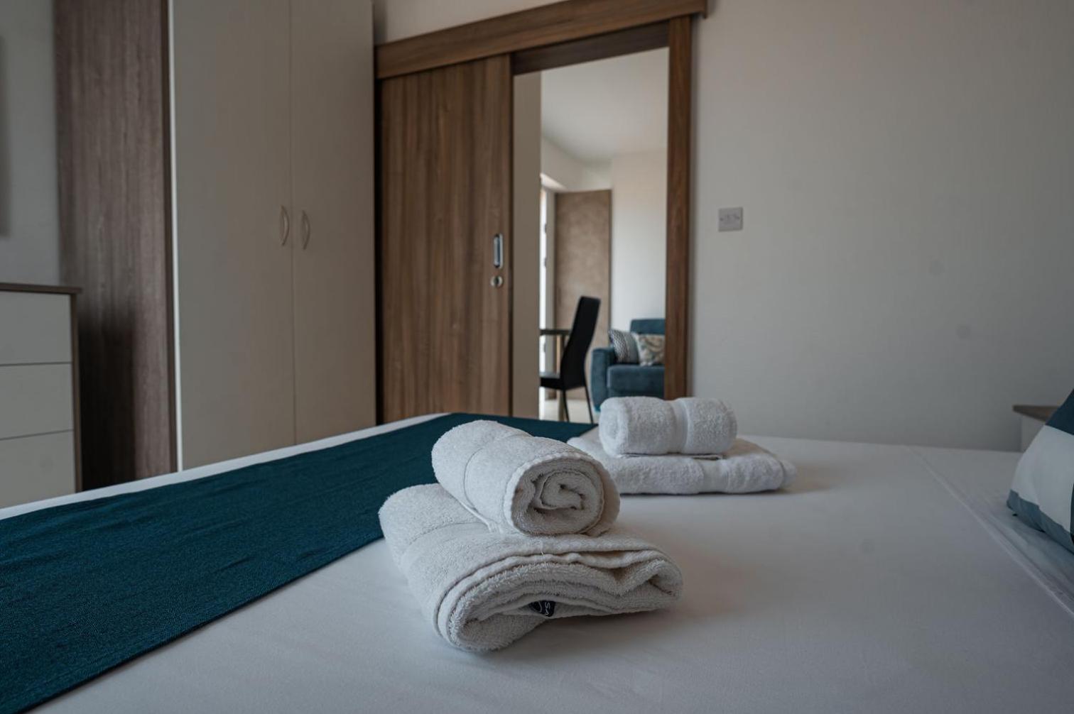 The Willows Penthouses With Jacuzzi Ghajn il-Kbira  Eksteriør billede